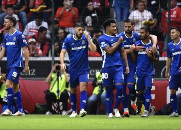 Un diablo vestido de azul hizo vivir un infierno al Atlas que salió goleado del Nemesio Diez