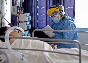 ¿Es posible contagiarse de dos variantes de Covid al mismo tiempo?