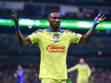 Julián Quiñones quitó de su perfil que es jugador del América ¿se va a Arabia Saudita?