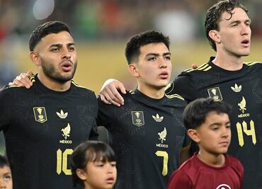 Gilberto Mora jugaría tres Mundiales en menos de un año con la Selección Mexicana