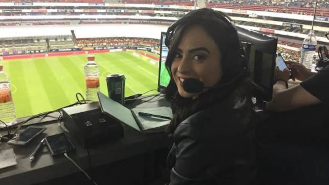 Iris Cisneros está muy cerca de dejar Azteca Deportes para integrarse como narradora de Tubi. Foto: Especial