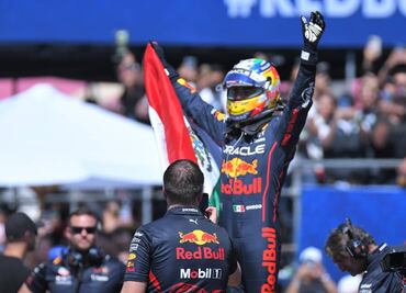 Checo Pérez seguirá en Red Bull para 2025, así lo confirmó Christian Horner