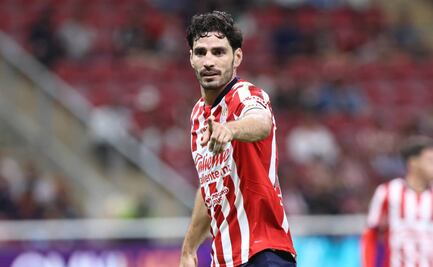 Pollo Briseño protagoniza acalorada discusión con periodista tras el partido Cruz Azul vs Chivas