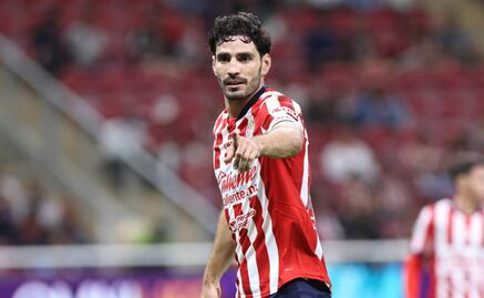 Pollo Briseño protagoniza acalorada discusión con periodista tras el partido Cruz Azul vs Chivas