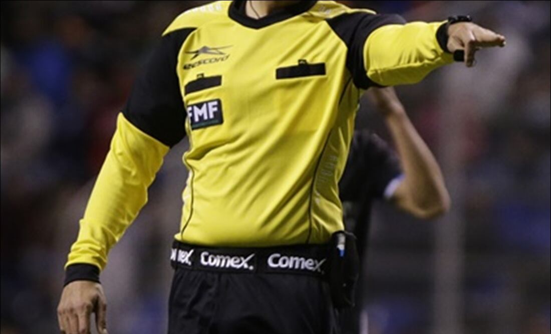 Exárbitro de la Liga MX busca empleo en medios de comunicación. FOTO: Imago7
