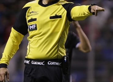 Exárbitro de Liga MX publica currículum en Linkedin y busca 'chamba' en medios de comunicación