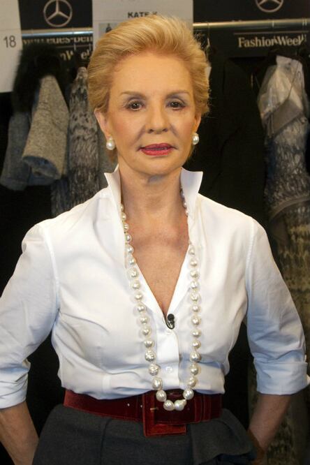 Ella es una de las más grandes exponentes de la moda a nivel internacional. Inició su imperio en 1981; posee su propia firma y desde 2008 exporta a todo el mundo con decenas de boutiques y líneas de distribución en 104 países. (Foto: AP)