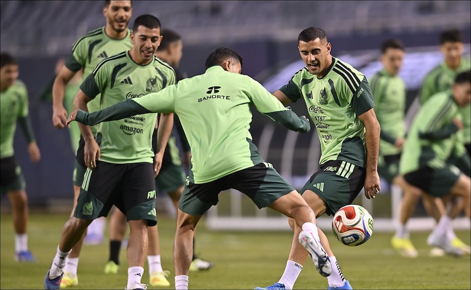 Jugadores de la Selección Mexicana entrenan previo a un duelo amistoso rumbo al Mundial 2026. FOTO: Imago7