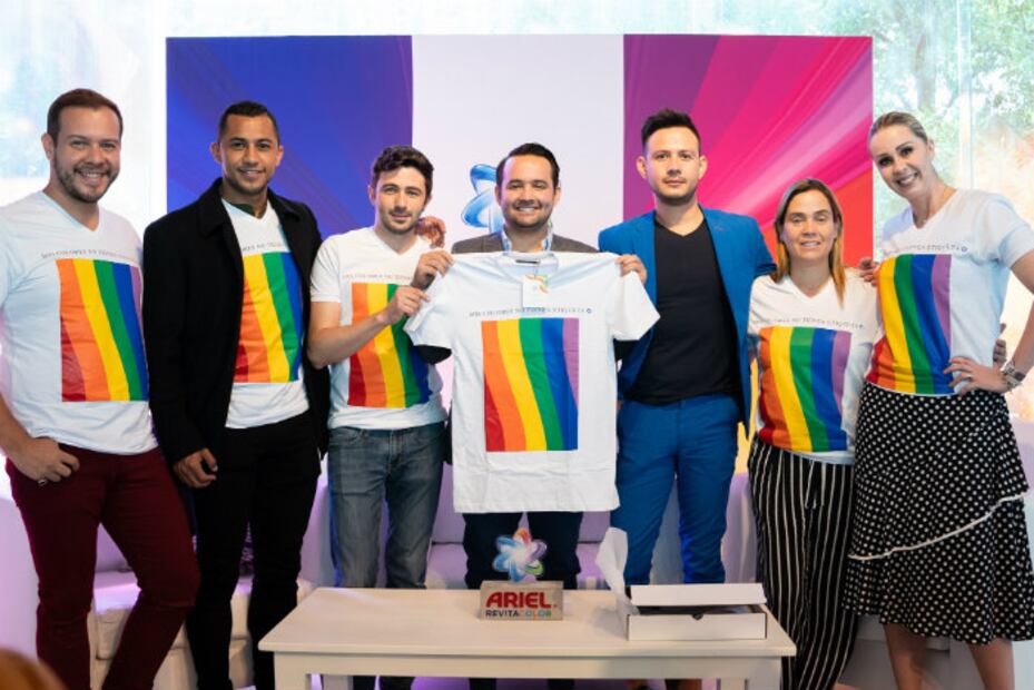 Trivia: Ariel Revitacolor presenta “Proyecta tus colores”, una iniciativa con causa social