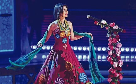 10 looks impactantes y muy mexicanos de Ángela Aguilar