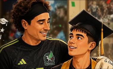 Guillermo Ochoa aplaudió la graduación de la preparatoria de Gilberto Mora. FOTO: @yosoy8a