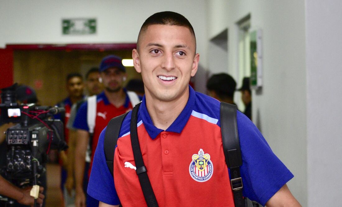 Roberto 'Piojo' Alvarado llegando al Estadio Akron con Chivas / FOTO: Imago7