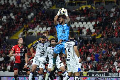 Querétaro le gana a Atlas y consigue su primer triunfo como visitante