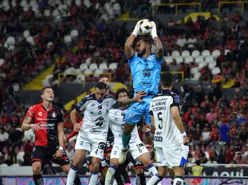 Querétaro le gana a Atlas y consigue su primer triunfo como visitante