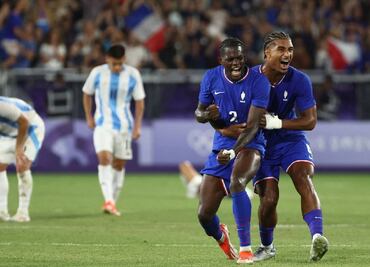 Revientan a comentarista mexicano que confundió a Francia con una selección de África