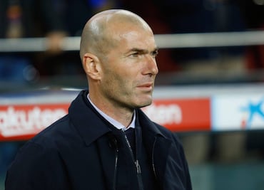 Zinedine Zidane sería el nuevo entrenador de Edson Álvarez en el Fenerbahce
