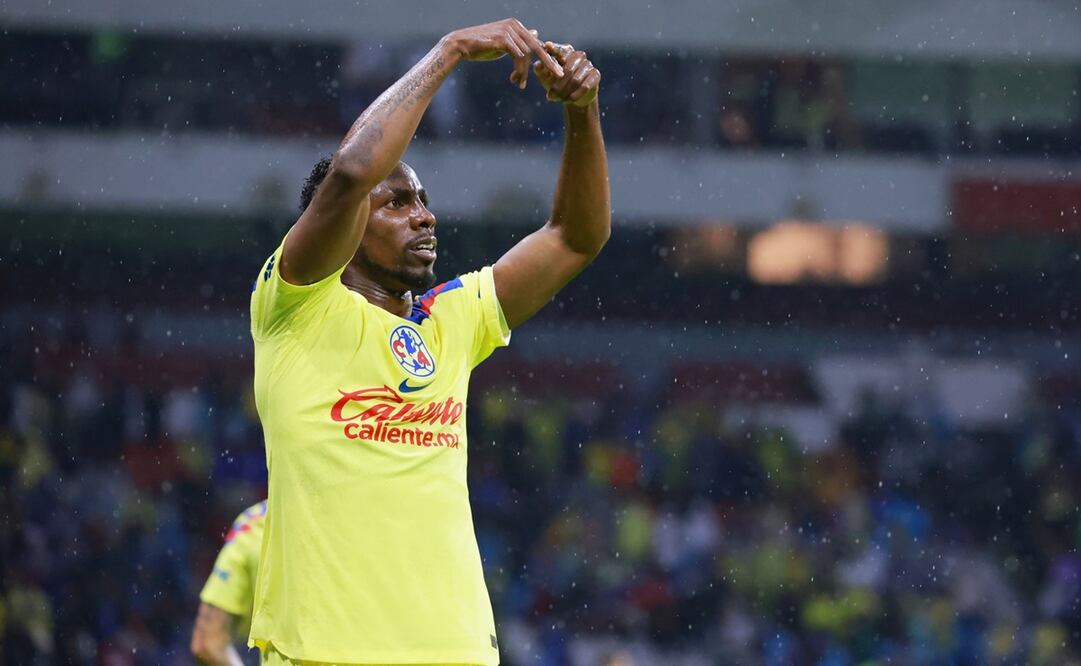 Julián Quiñones en partido con el América - Foto: Imago7