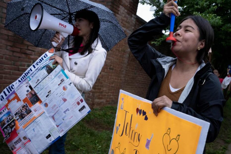 Fotos: Las muestras de cariño a Johnny Depp de sus fans durante el juicio contra Amber Heard