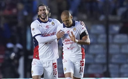 Referente de Chivas se fue de vacaciones a la playa en plena crisis por tema de Fernando Gago