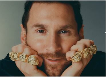 Messi al estilo NFL, recibió anillos conmemorativos por su Balón de Oro