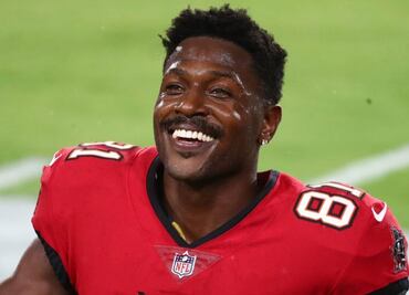 De triunfar en la NFL a la bancarrota: la dura historia de Antonio Brown