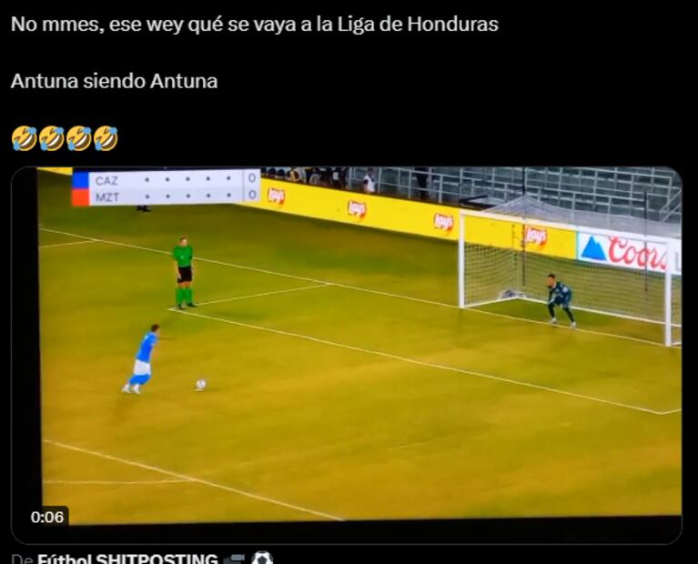 Los aficionados al Cruz Azul y los no tan aficionados decidieron divertirse con este tropiezo. Foto: Especial.