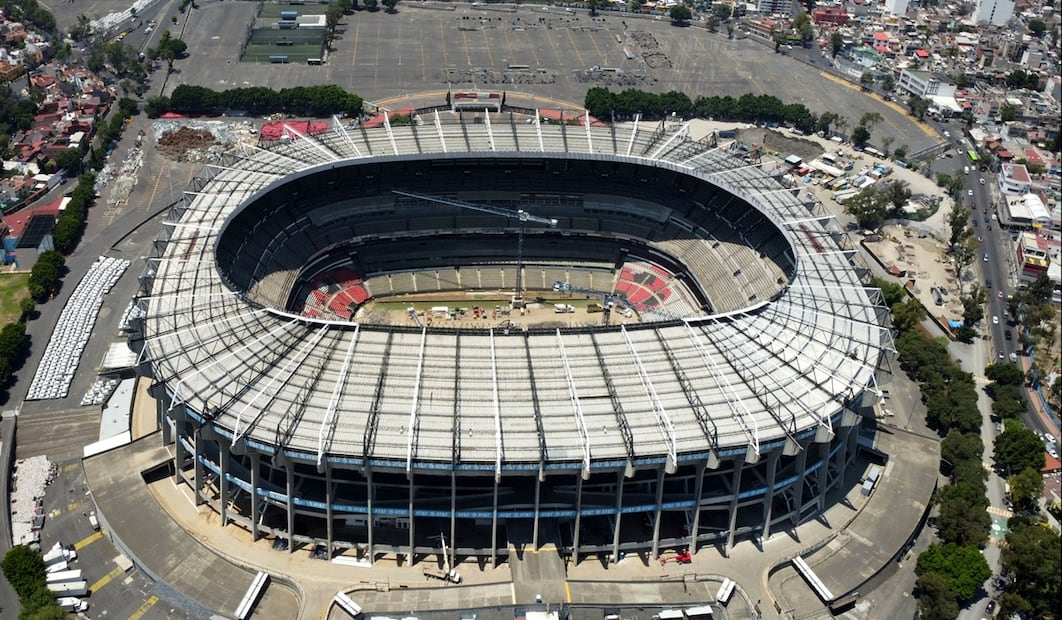 Primer impacto legal por los palcos del Estadio Azteca de cara al Mundial 2026 porque un palcohabiente se presentó en la Profeco / FOTO: Diego Prado - EL UNIVERSAL