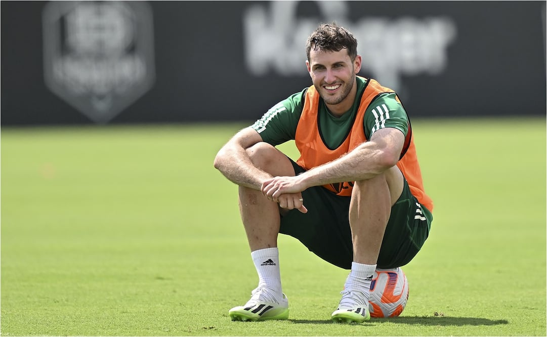 Santiago Giménez con México