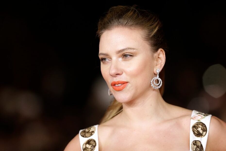 El día que a Scarlett Johansson le tocó el pecho un presentador