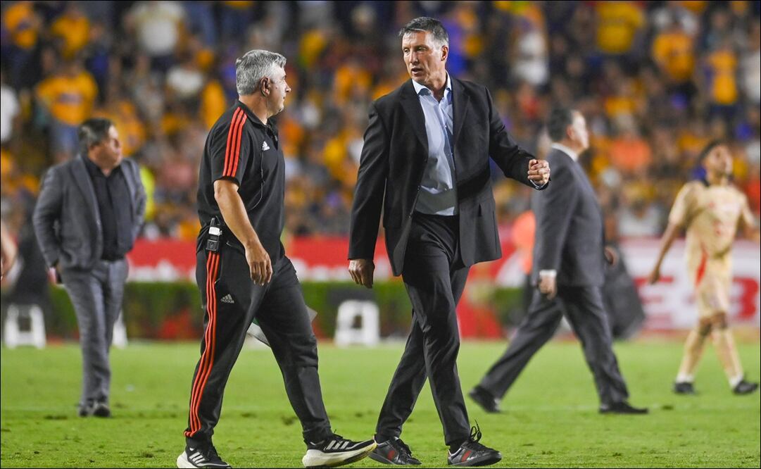 Robert Dante Siboldi, durante un juego de Tigres en el Clausura 2024. FOTO: Imago7
