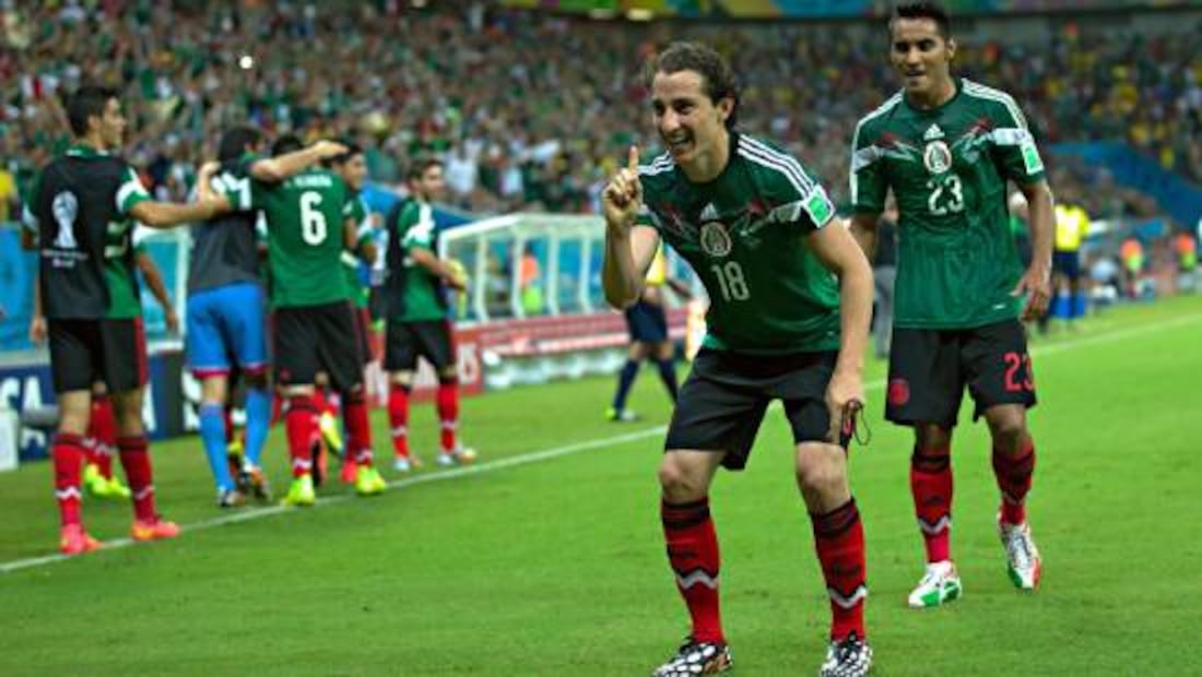 Andrés Guardado le mandó un mensaje a Modric con su festejo donde señalaba que no le temblaron las piernas. Foto: Imago7