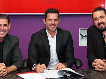 Fernando Gago fue presentado de manera oficial como entrenador de las Chivas