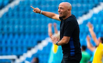 Ángel Villacampa quiere "sacarse la espina" y conseguir el campeonato con América Femenil 