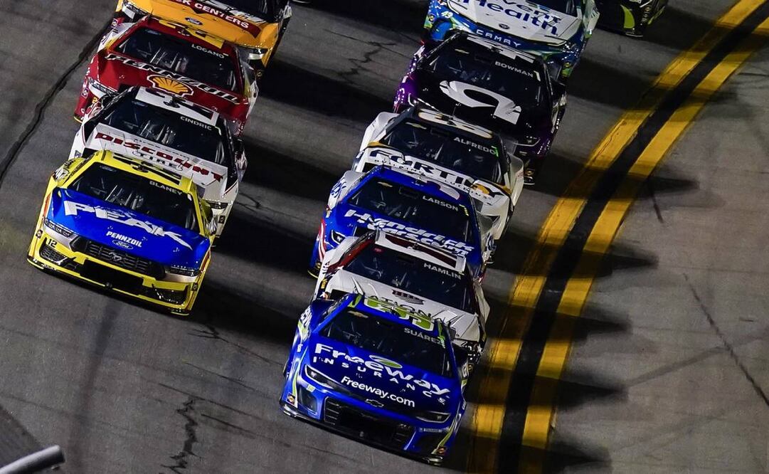 Daniel Suárez llegó a liderar el Duelo 2 clasificatorio a la carrera de Daytona 500 antes de su percance. Foto: Especial