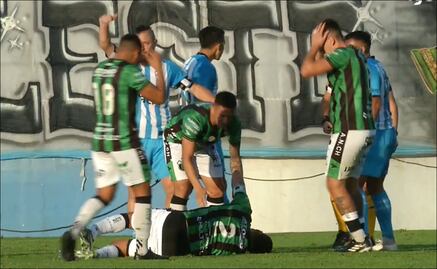 Jugador de la Segunda División de Argentina sufre grave lesión en pleno partido