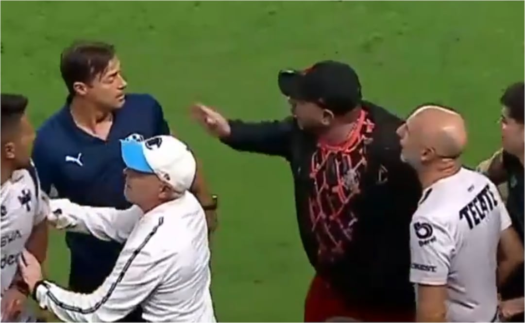 FOTO: ESPECIAL - Matías Almeyda y Antonio Mohamed se encaran en amistoso; así fue el encontronazo