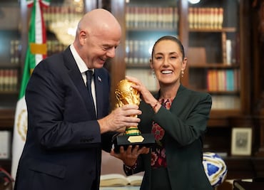 Claudia Sheinbaum recibe a Gianni Infantino en Palacio Nacional; afinan detalles rumbo al Mundial de 2026