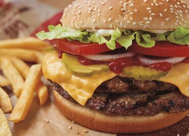 Día de la Hamburguesa: Las súper ofertas de Carl's Jr, Burger King y JJ Burgers