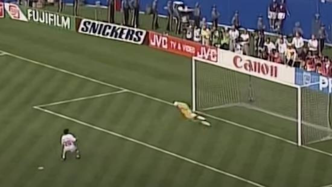 Jorge Campos le detuvo el penalti a Krassimir Balakov en el México vs Bulgaria del Mundial de Estados Unidos 94. Foto: Especial