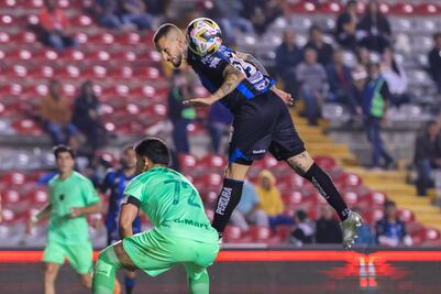 Juárez se lleva el triunfo ante Querétaro, y de paso aumenta la crisis de los "Gallos Blancos"