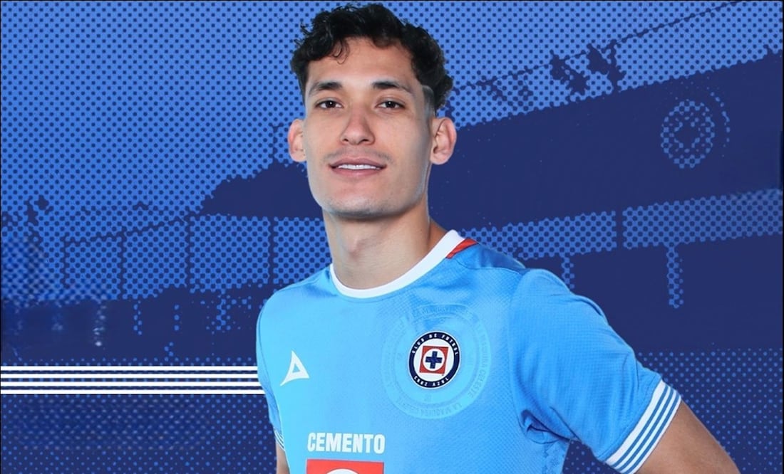 Jesús Orozco Chiquete fue presentado como jugador celeste. FOTO: @CruzAzul
