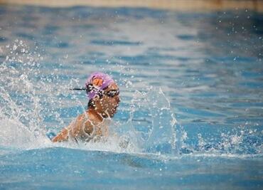 Diego Villalobos, nadador mexicano, se corona con la medalla de oro en el Mundial Júnior de Natación Artística