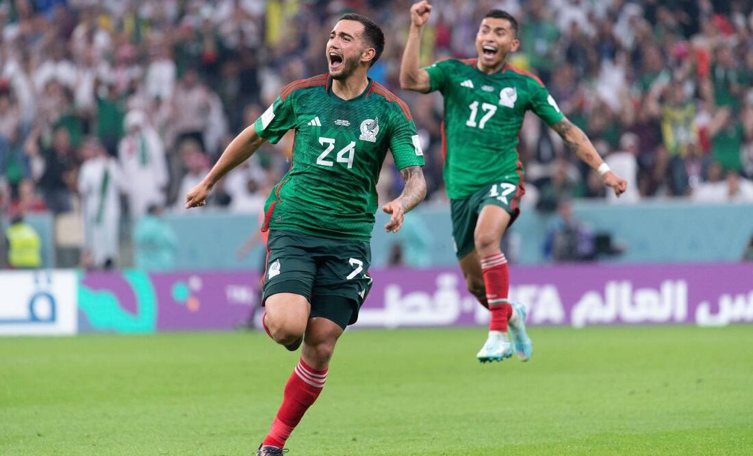 Luis Chávez festeja eufórico el golazo que le hizo a Arabia Saudita en el Mundial de Qatar 2022. Foto: Imago7