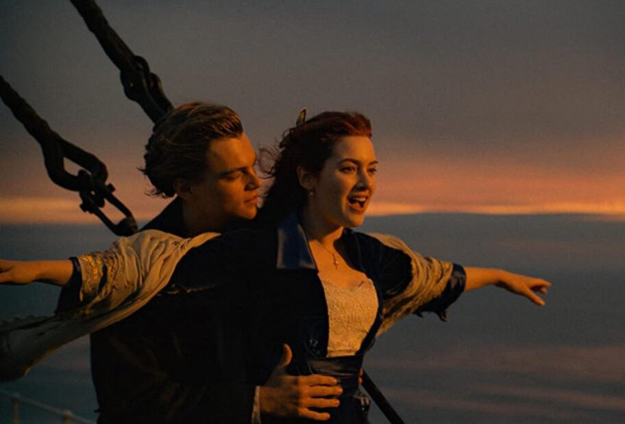 Pareja muere ahogada al intentar recrear una escena de "Titanic"