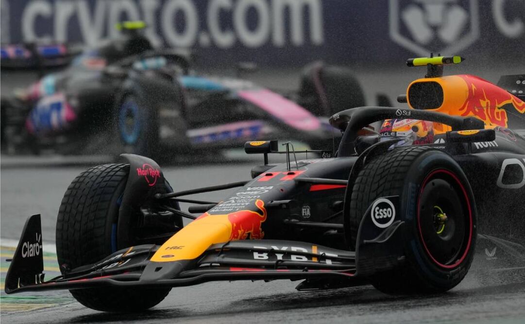 Checo Pérez lamentó la situación de la lluvia. Foto: AP