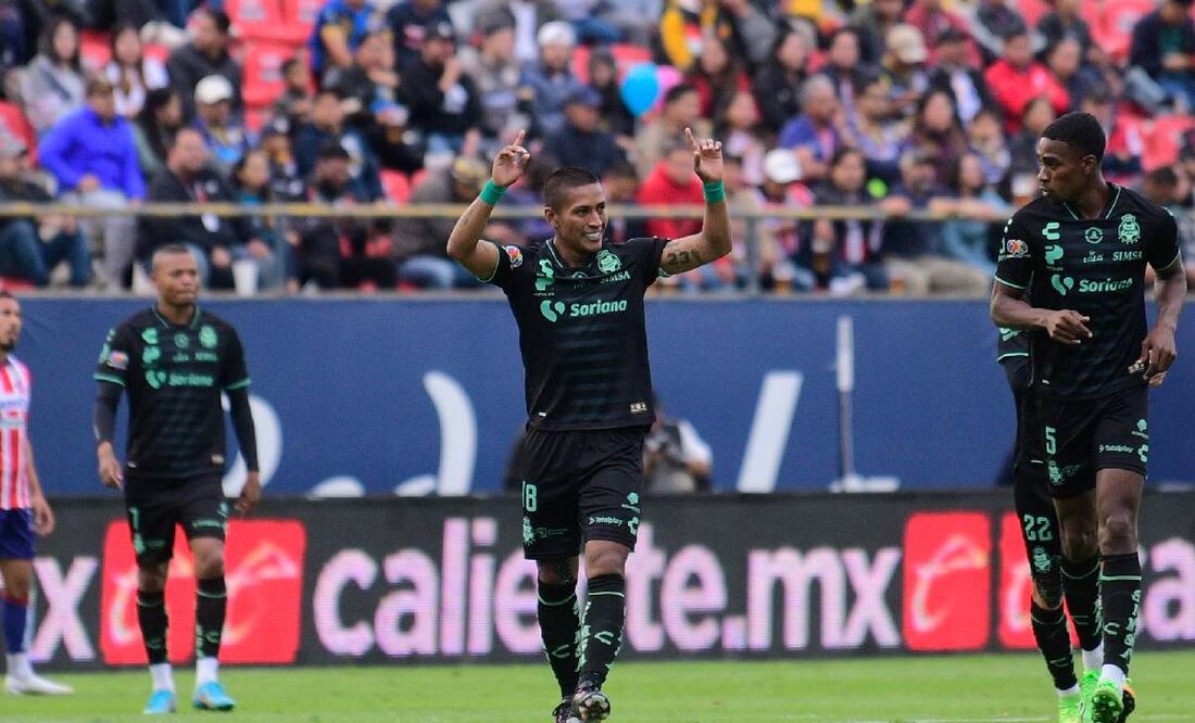 Santos derrotó a domicilio al Atlético de San Luis y se metió al Play In. Foto: Imago7