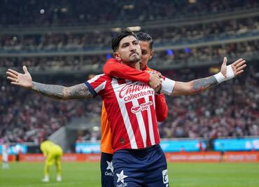 Chivas sufre un fuerte golpe de cara al Clausura 2025; ¿Pocho Guzmán en peligro por una lesión?