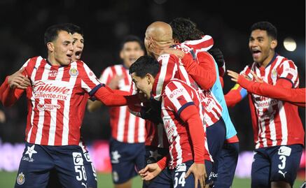 Chivas evitó un nuevo ridículo ante Juárez con golazo de un canterano