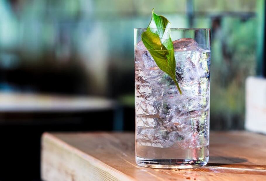 5 cocteles para celebrar el Día Internacional de la Ginebra
