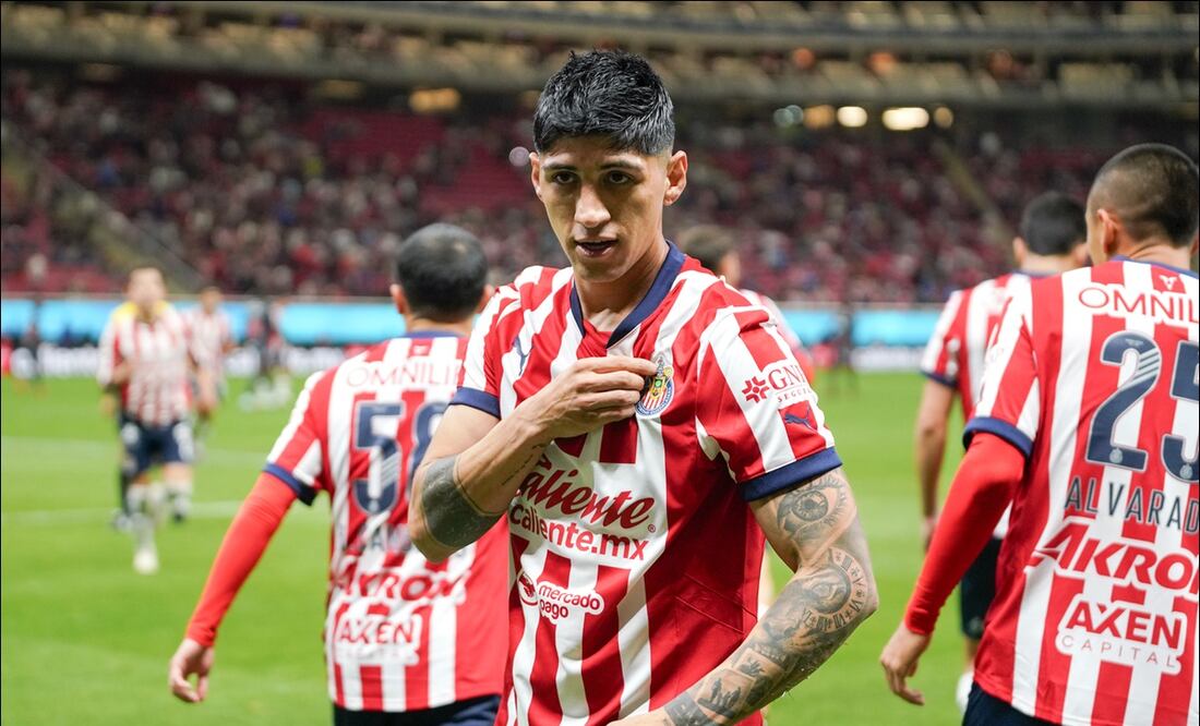 Alan Pulido celebra su anotación en duelo de las Chivas ante Tijuana, correspondiente a la Jornada 6 del Clausura 2025. FOTO: Imago7